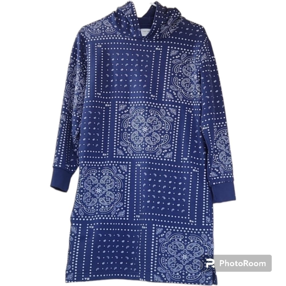 Free Assembly Blue Paisley Hoodie Sweatshirt size XL (14/16)